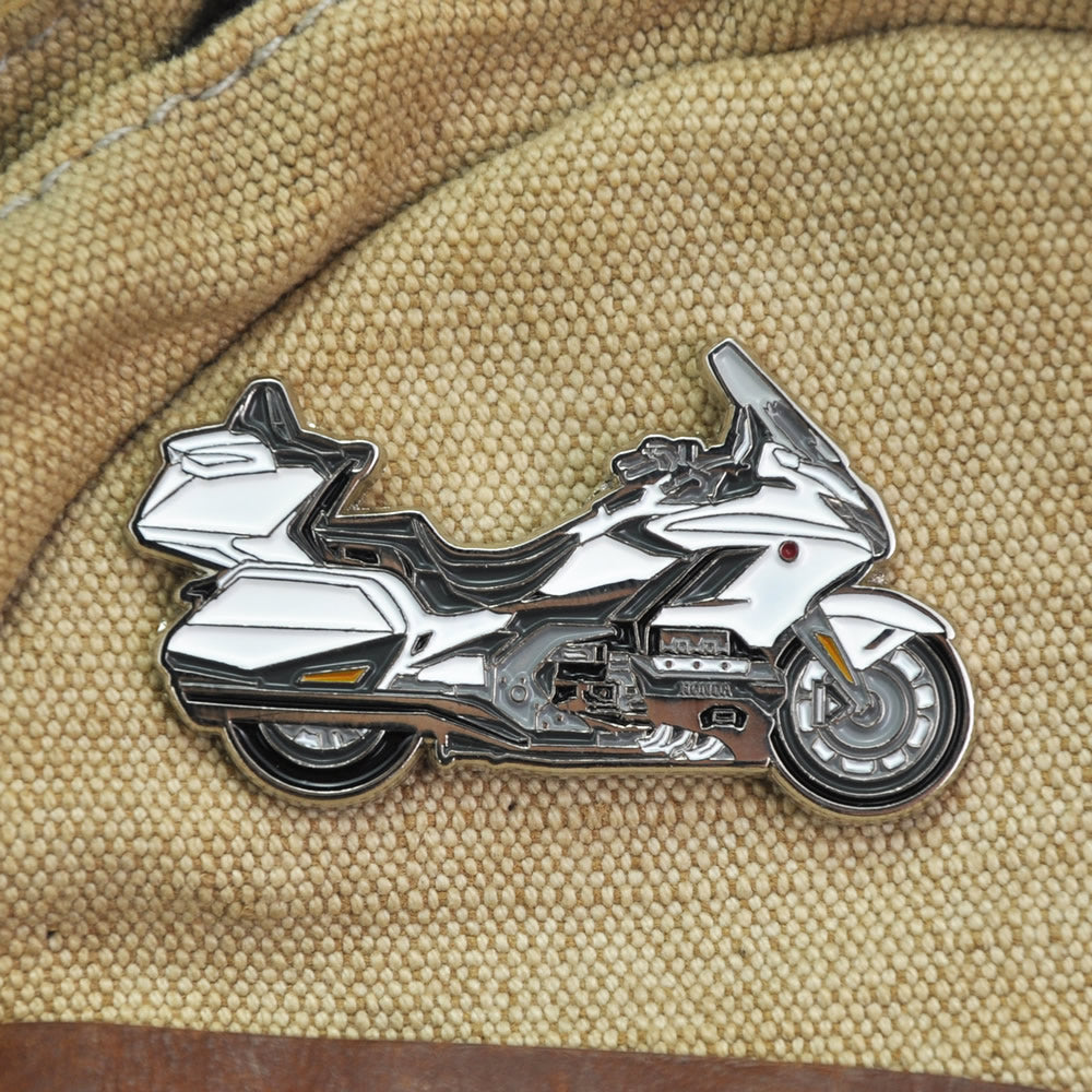 Honda-Gold-Wing-GL1800-Tour-Motorcycle-Lapel-Pins-Badge-Locking-pin-back
