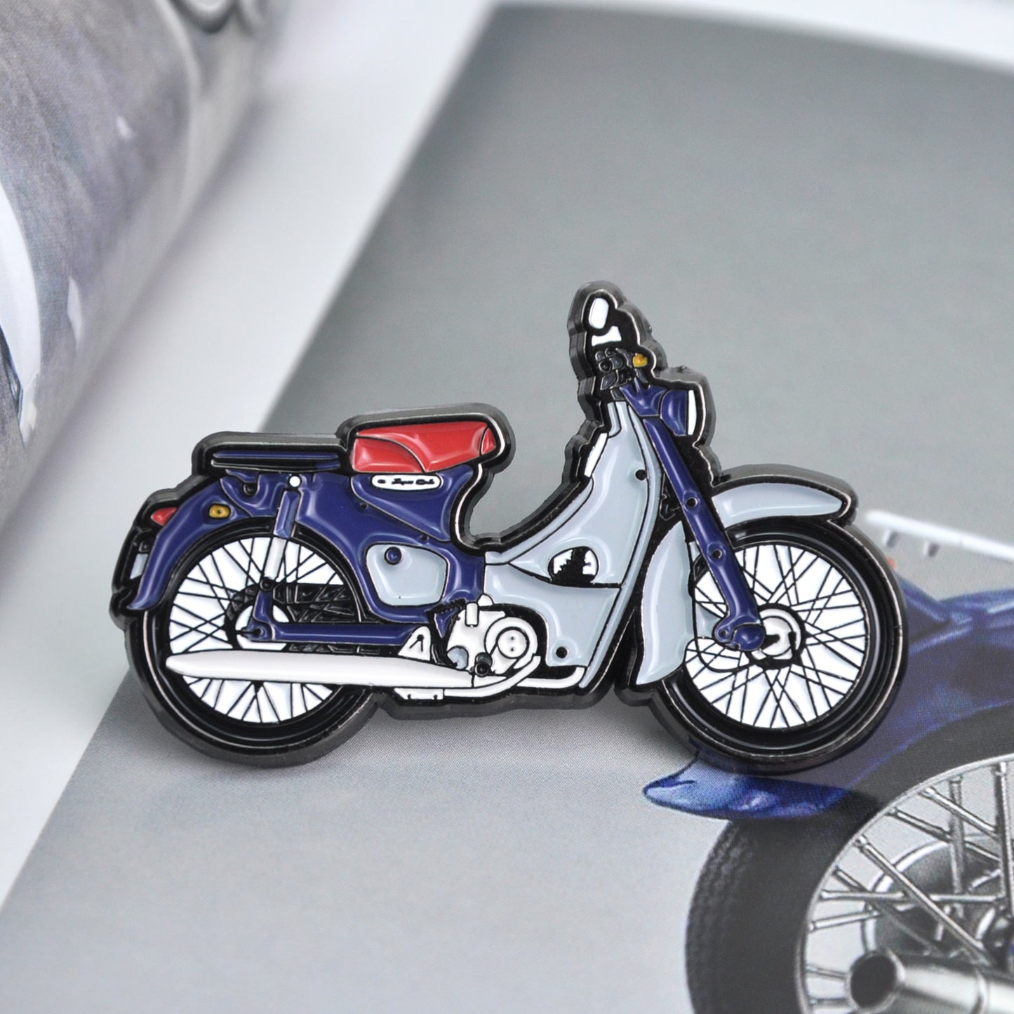 Honda-Super-Cub-C50-Motorcycle-Pin-Badge_jpg