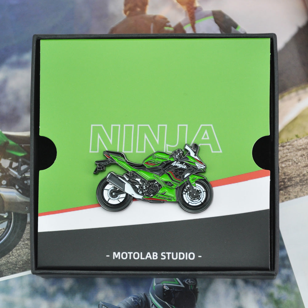 Kawasaki-Ninja-400-Sport-Motorcycle-Lapel-Pin-Badge-Gift