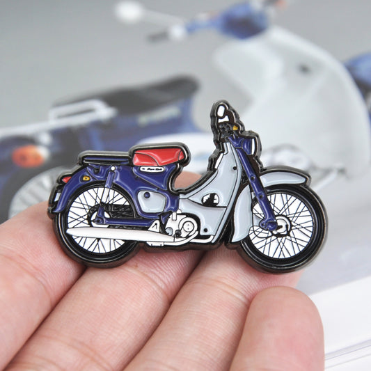 Super-Cub-C102-retro-mini-Motorcycle-Pin-Badge