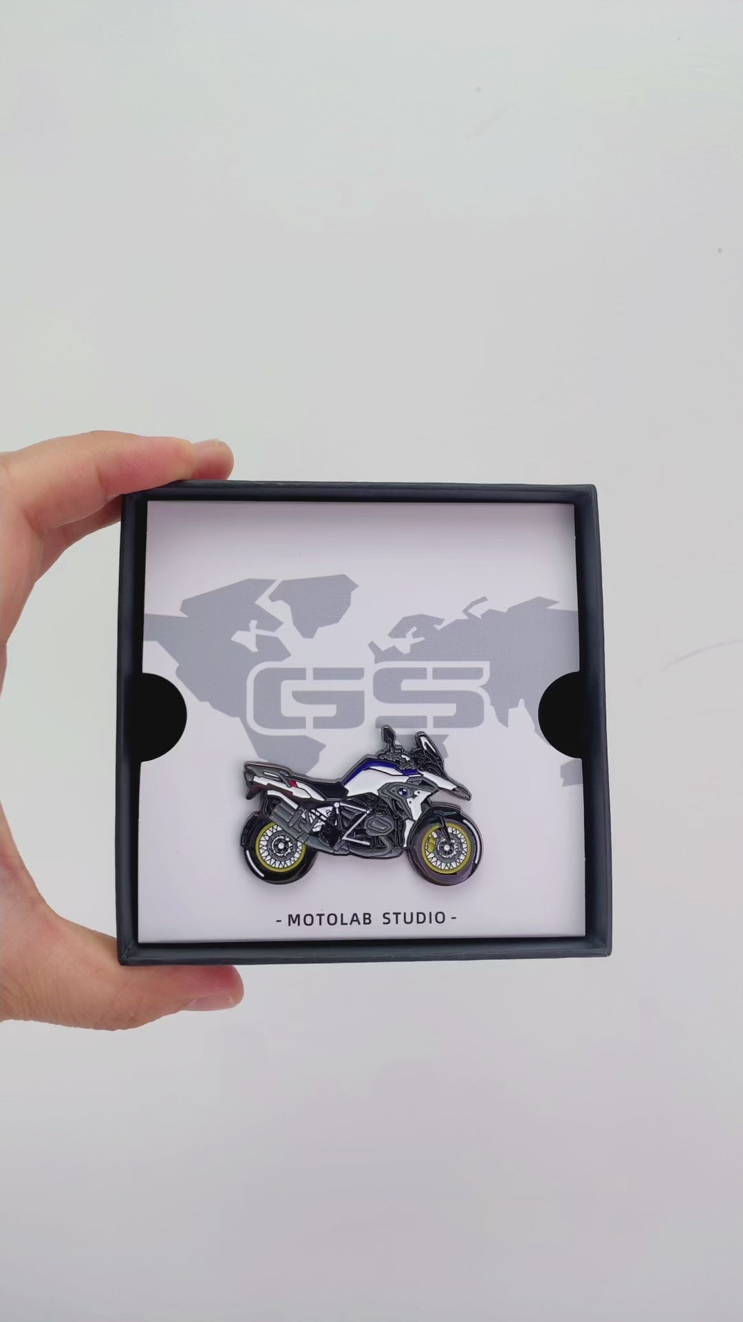 BMW-Motorrad-R1250GS-Adventure-Motorbike-Motorcycle-Enamel-Lapel-Pin-Badges-Clips-Video