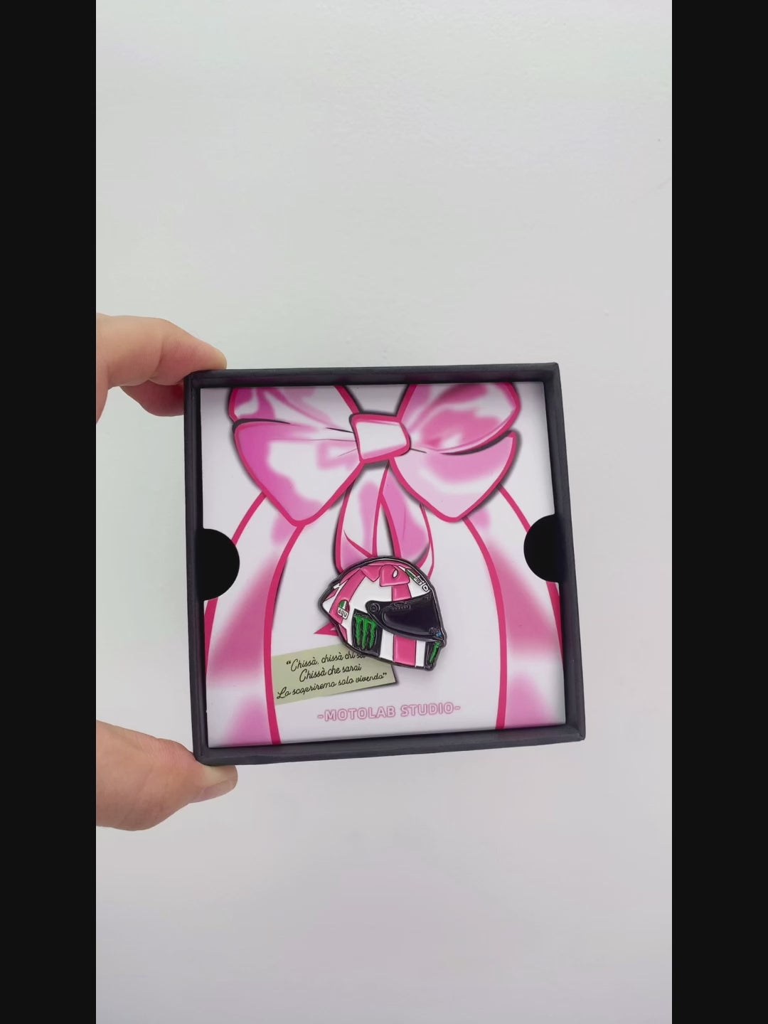 misano-2021-helmet-pink-bow-video