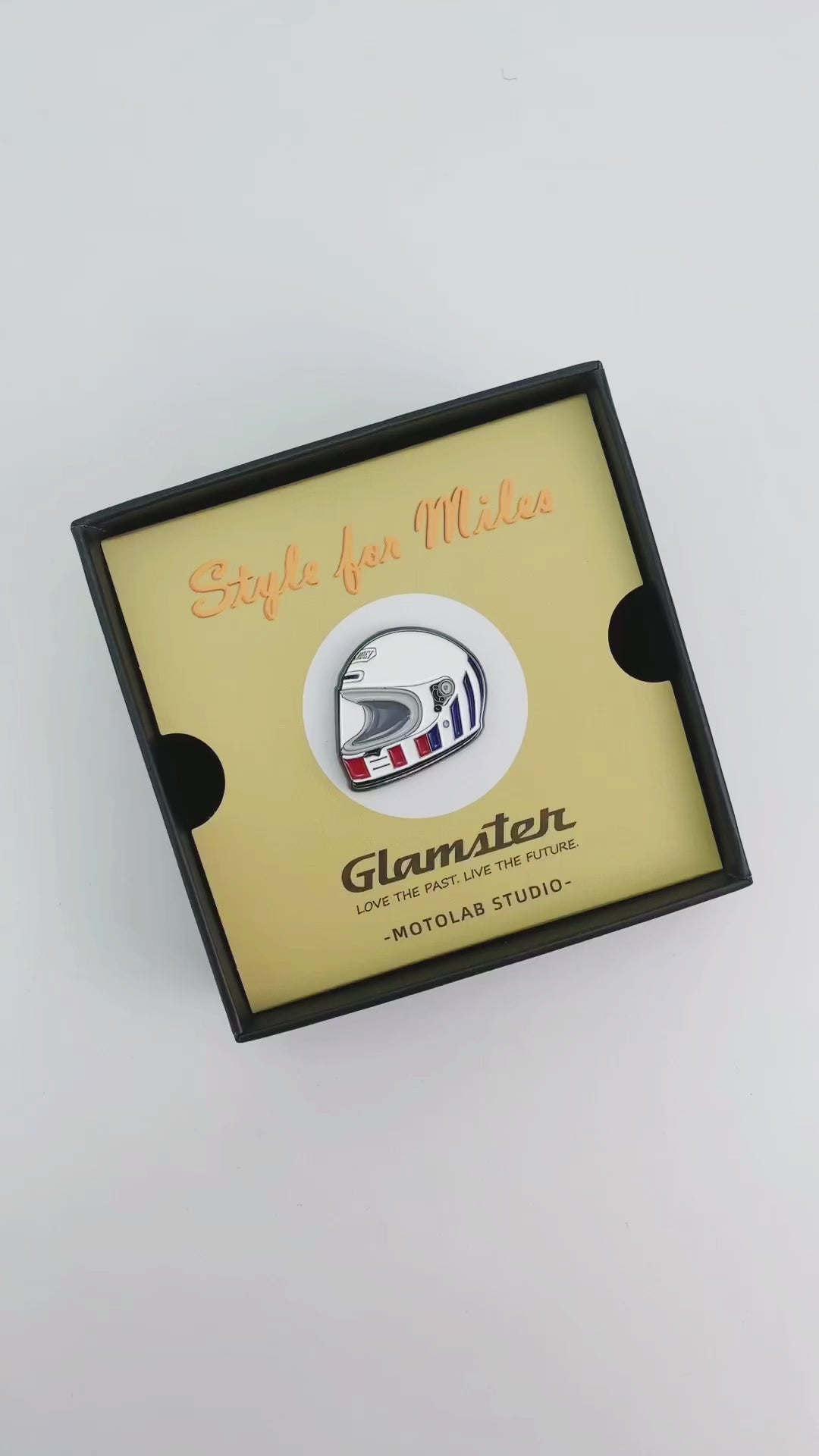 Shoei-Glamster-Resurrection-TC10-Retro-Classical-Vintage-Helmet-Motorcycle-Pin-Badge-Gifts-for-Motorbike-Riders-Video