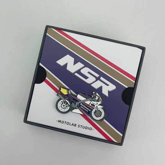 Honda NSR250R SP Rothmans MC28 Motorcycle Pin Badge Soft Enamel Lapel Jacket Hat Metal Badge Unique Gifts for Motorbike Riders Him Men Biker Lovers Racing